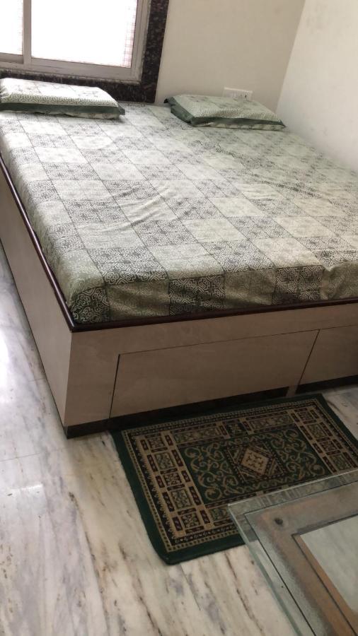 Ramaya Home Stay Varanasi Bagian luar foto