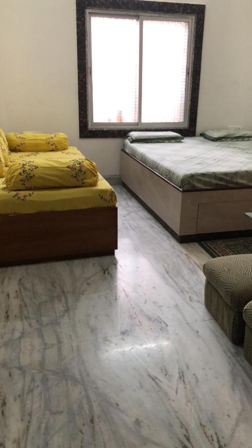 Ramaya Home Stay Varanasi Bagian luar foto