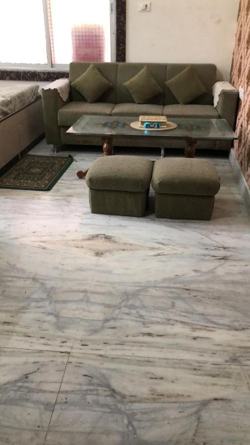 Ramaya Home Stay Varanasi Bagian luar foto