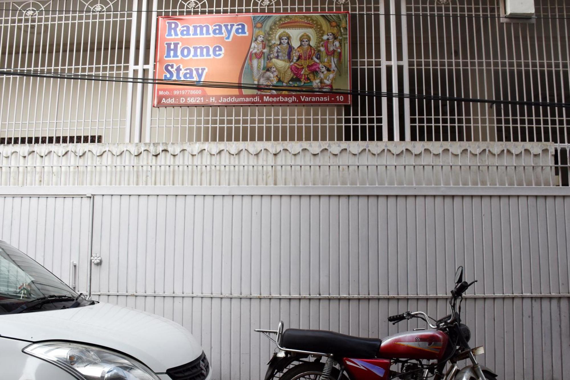 Ramaya Home Stay Varanasi Bagian luar foto