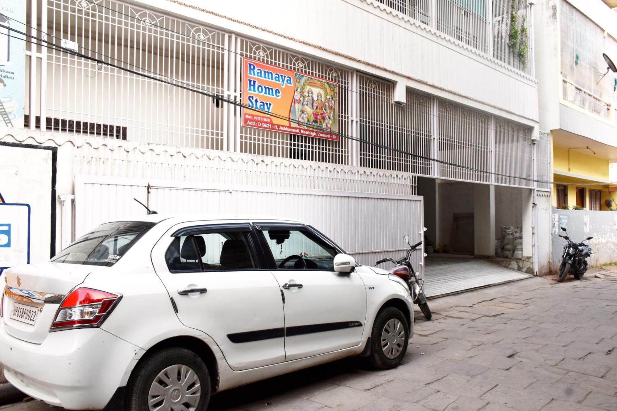 Ramaya Home Stay Varanasi Bagian luar foto