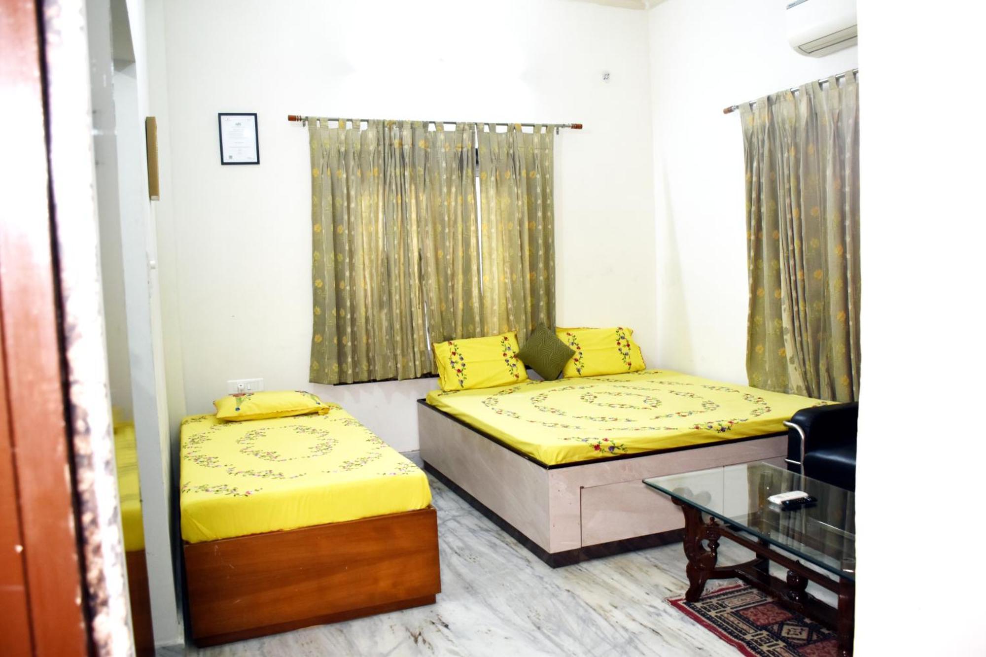 Ramaya Home Stay Varanasi Bagian luar foto