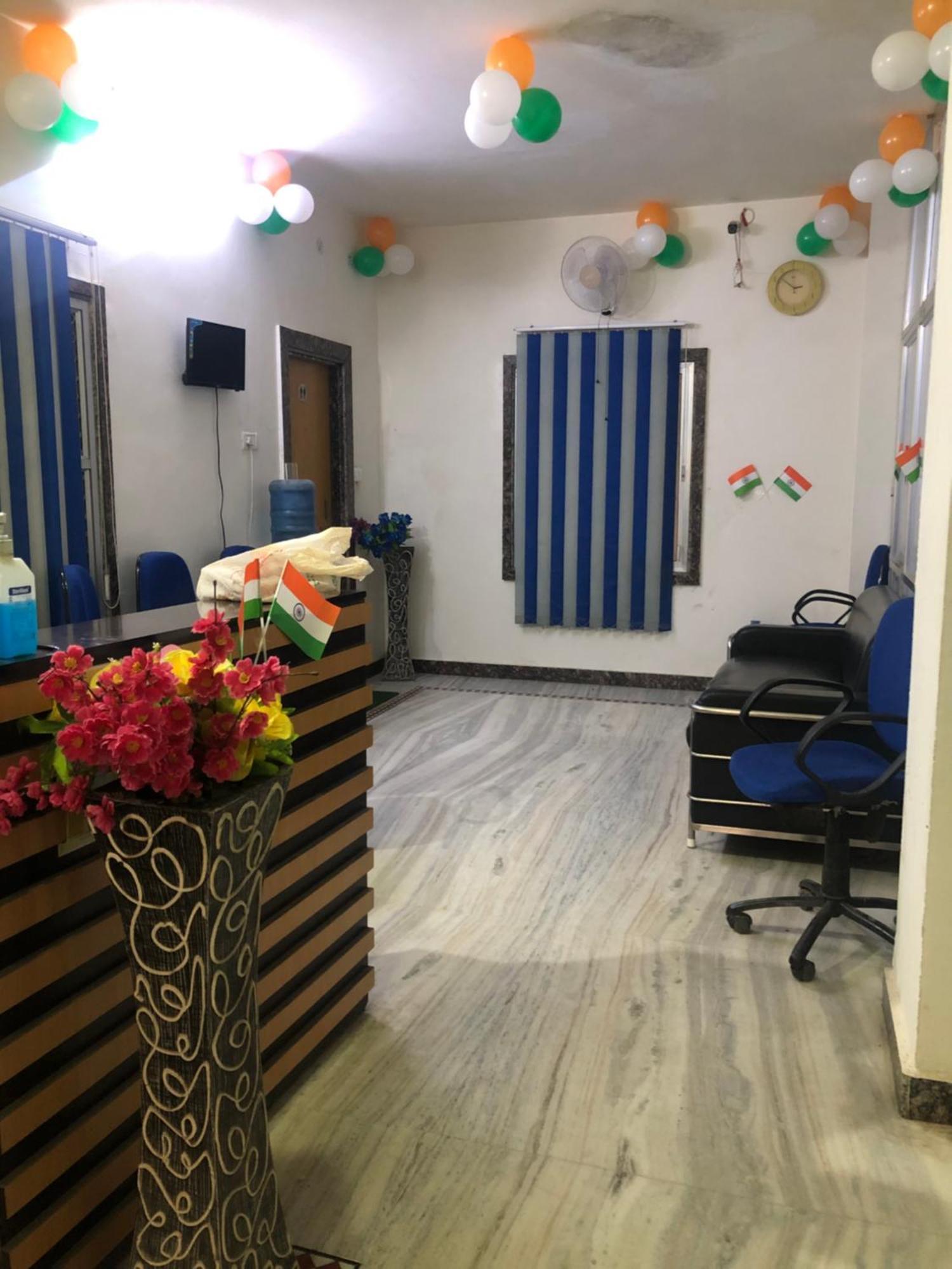 Ramaya Home Stay Varanasi Bagian luar foto