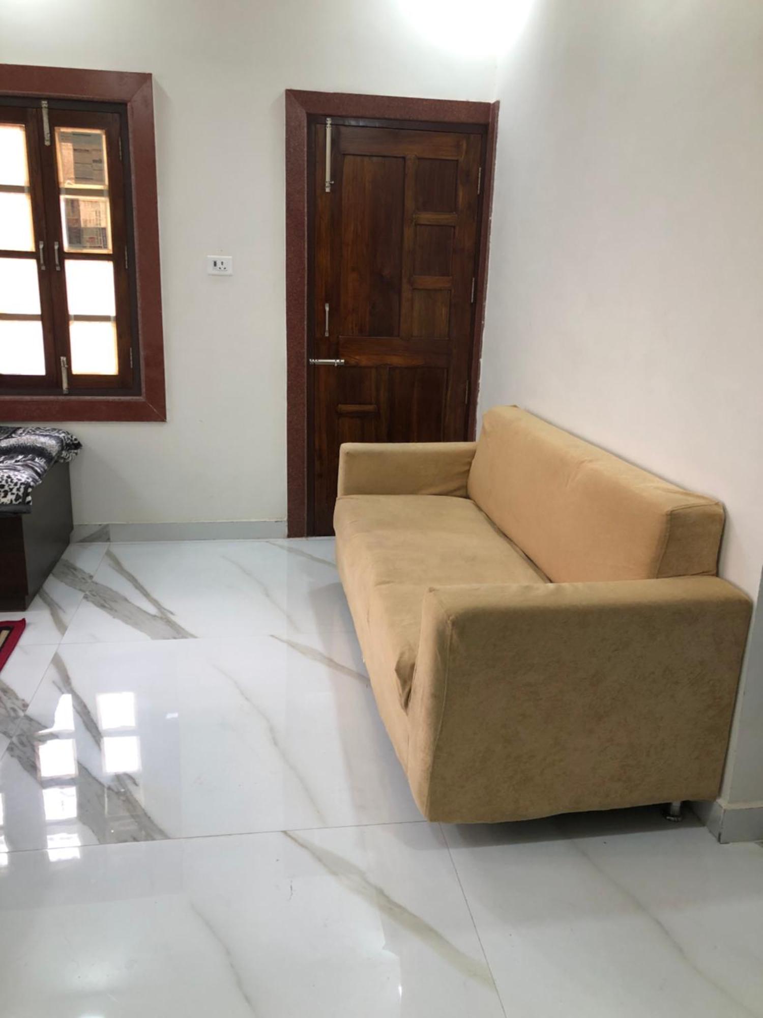 Ramaya Home Stay Varanasi Bagian luar foto